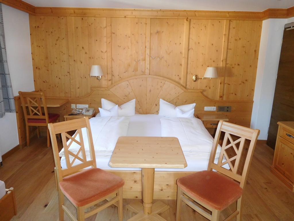 Hotel Kirchenwirt Kirchberg in Tirol Eksteriør billede