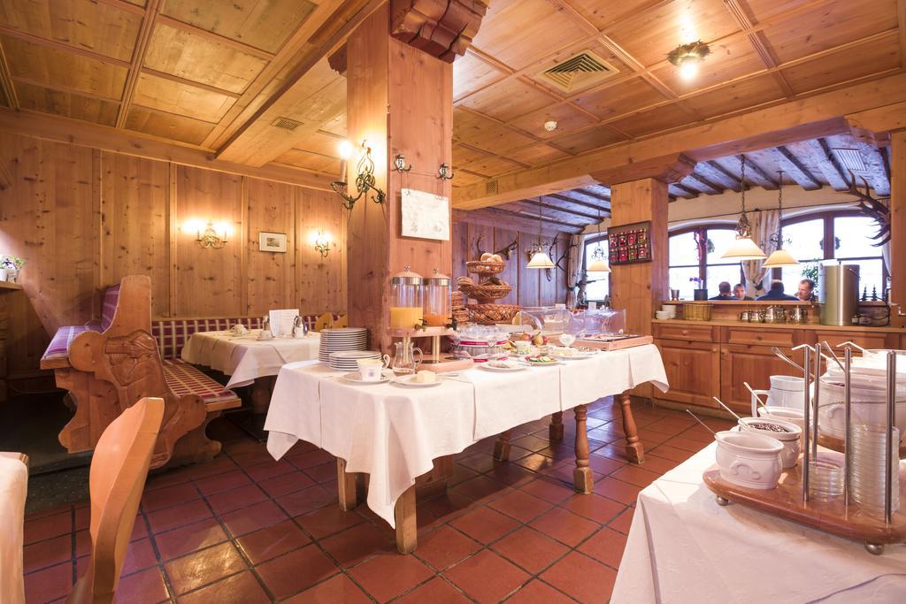 Hotel Kirchenwirt Kirchberg in Tirol Eksteriør billede