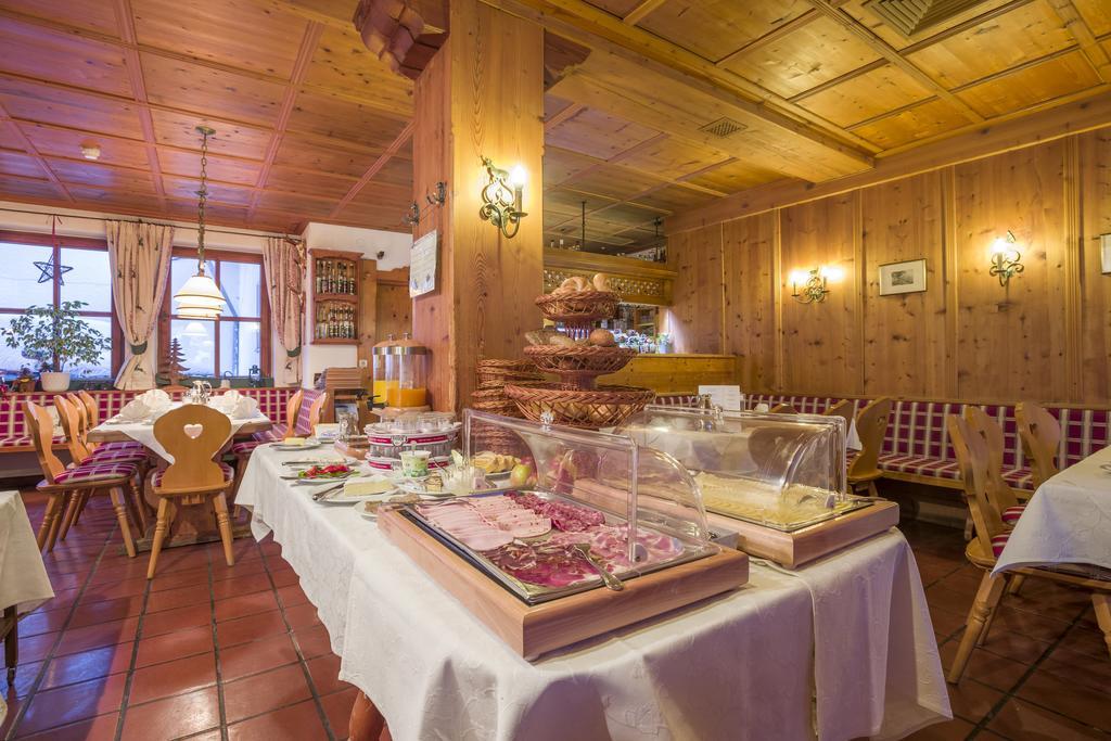 Hotel Kirchenwirt Kirchberg in Tirol Eksteriør billede